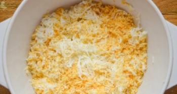 Помидоры, фаршированные сыром и чесноком: простая и невероятно вкусная закуска Помидорки фаршированные сыром